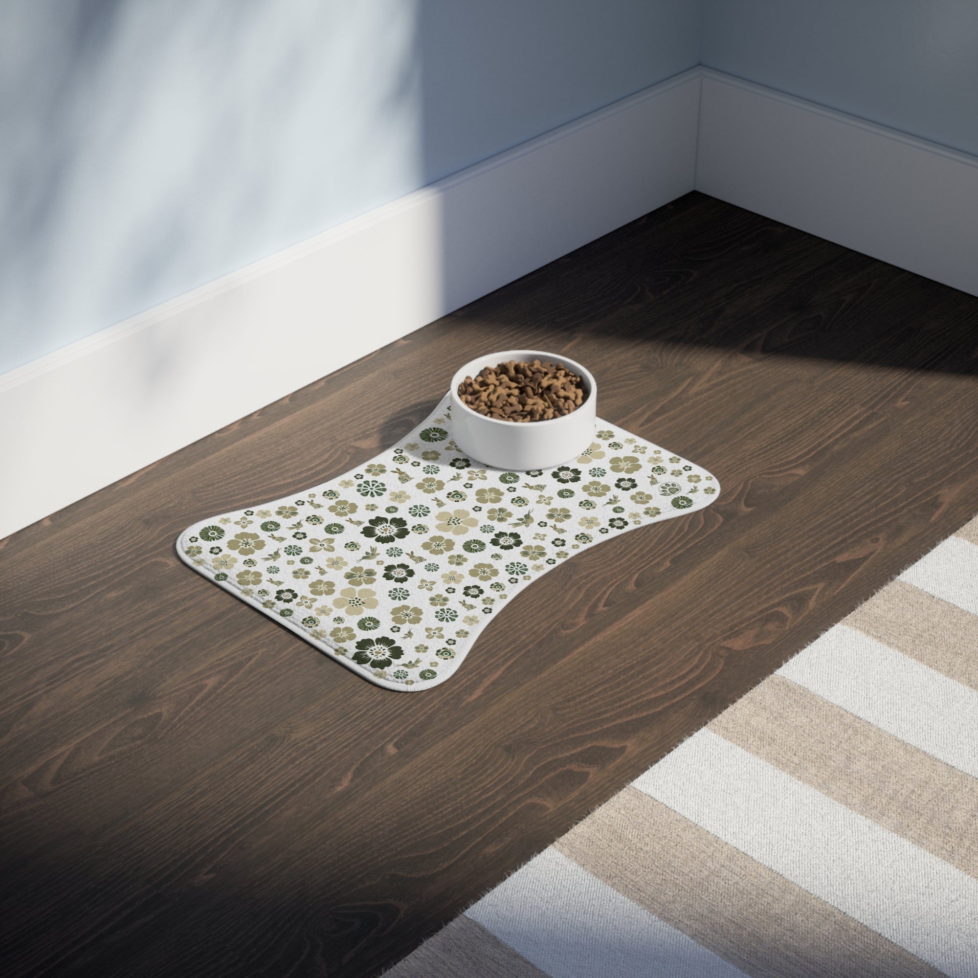 Meadow Moments: Fish / Bone Pet Feeding (or napping) Mat