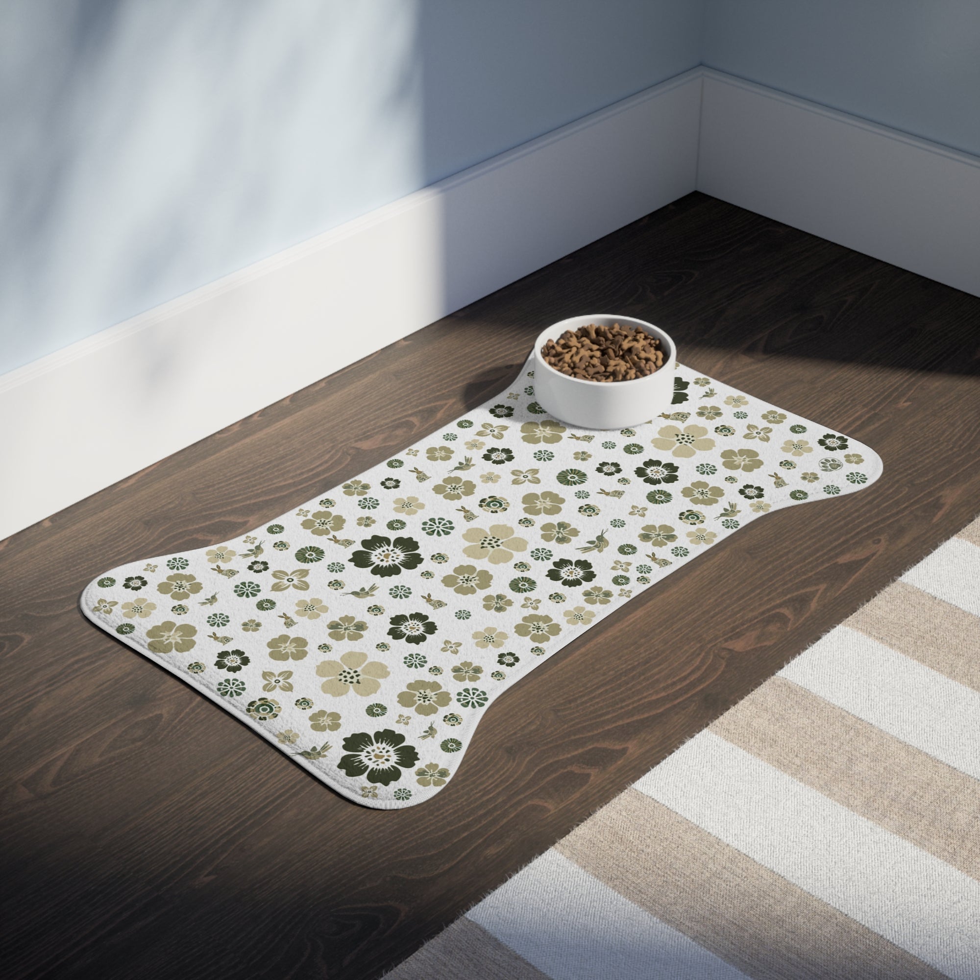 Meadow Moments: Fish / Bone Pet Feeding (or napping) Mat