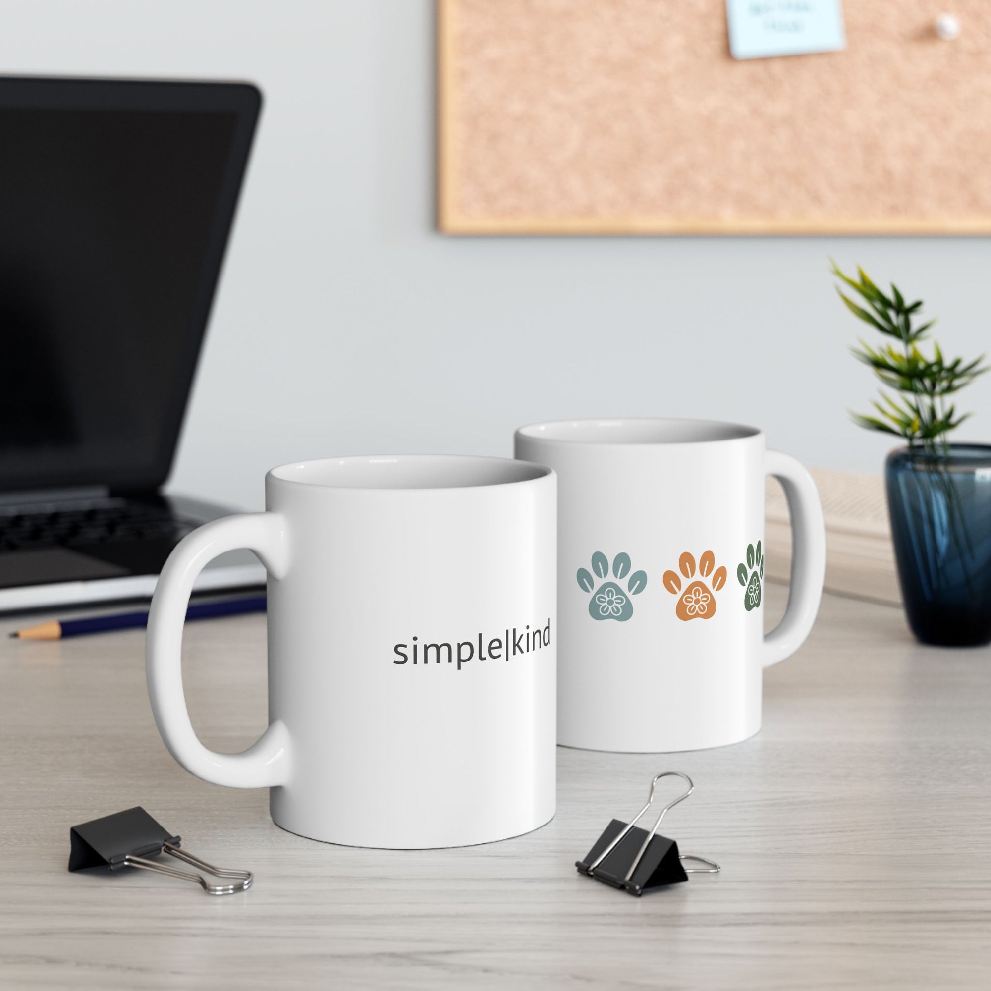 Simple Paws: Right-Handed Mug